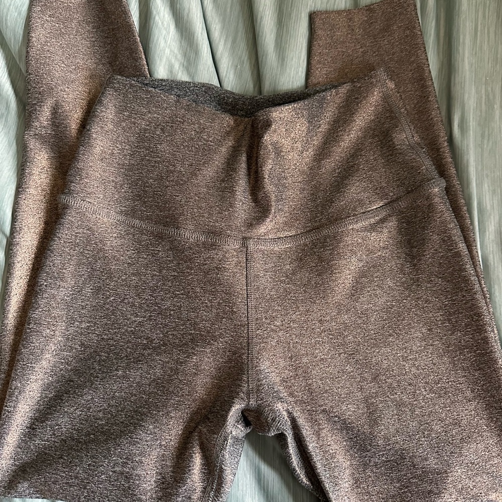 Beyond yoga shimmer leggings Size M